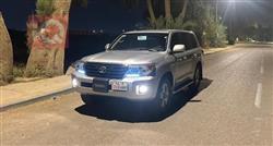 تۆیۆتا لاند کروزەر